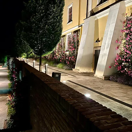 Nove Adalbertinum Hotell 3*