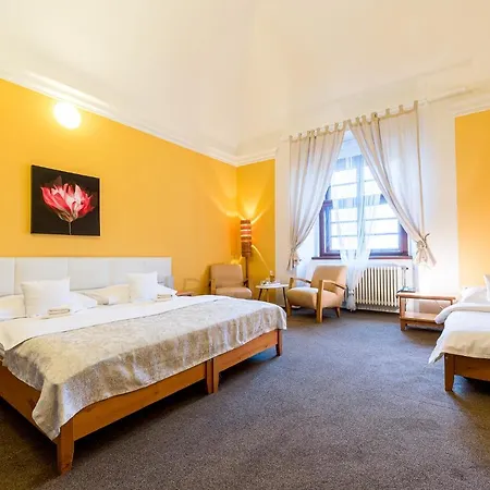 Hotell Nove Adalbertinum 3*