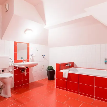 Hotell Nove Adalbertinum 3*