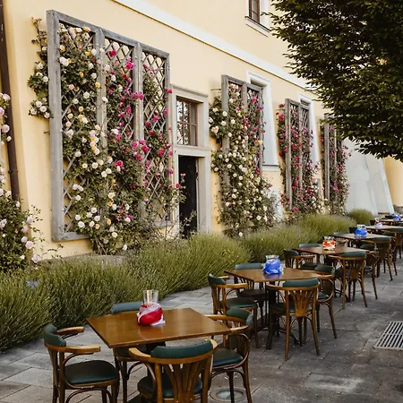 Hotel Nove Adalbertinum Hradec Králové