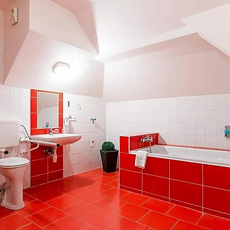 Nove Adalbertinum Hotel 3*