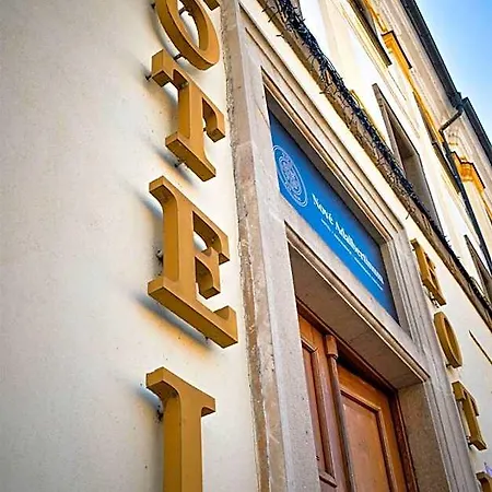 Nove Adalbertinum Hotel Hradec Králové