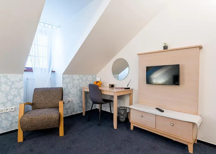 Nove Adalbertinum Hotel Hradec Králové